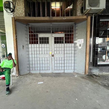 Africa Em Zona Comercial De Luanda Lägenhet Exteriör bild