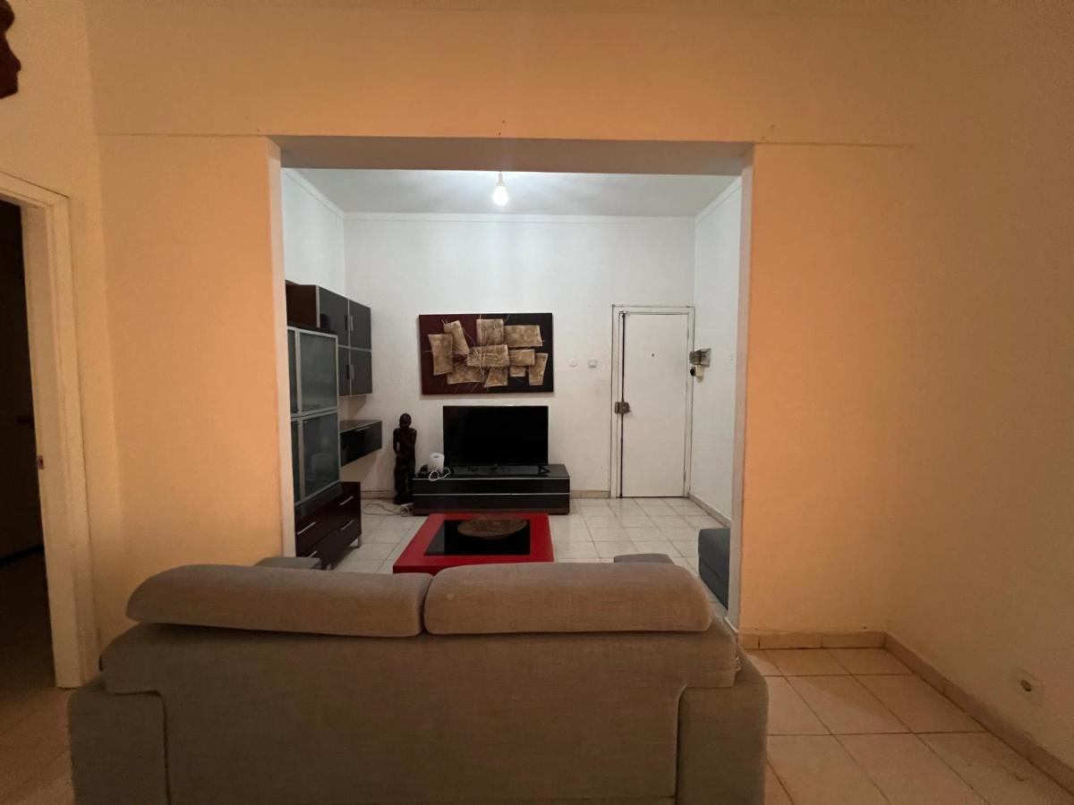 Africa Em Zona Comercial De Luanda Lägenhet Exteriör bild